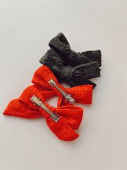 Kırmızı-yeşil fiyonk klips toka.(Bir çift fiyatıdır.)