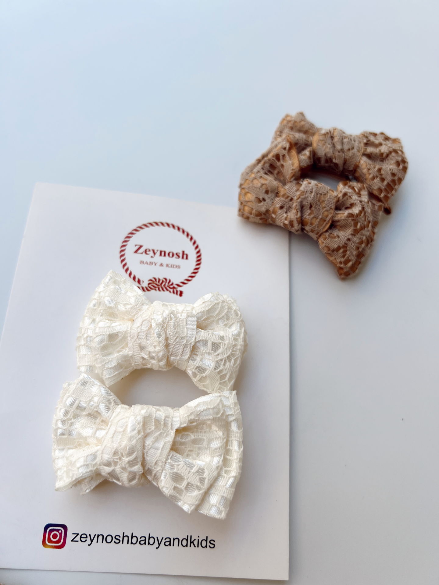 Ekru-kahve dantel klips toka. (çift)