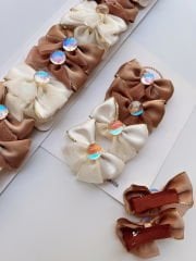 Taş detaylı fiyonk klips toka. (çift)