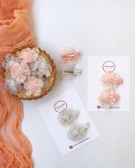 İnci detaylı tül çiçek klips toka.