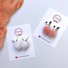 Tüy ponponlu tavşan klips toka.(Çift)